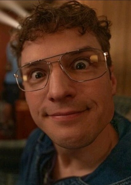 Freddie Stroma photo
