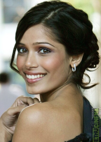 Freida Pinto photo