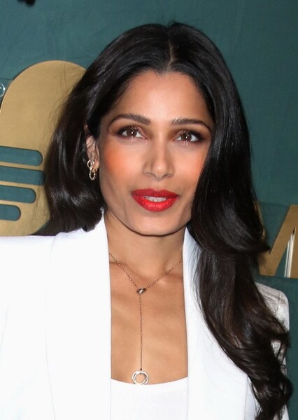 Freida Pinto photo