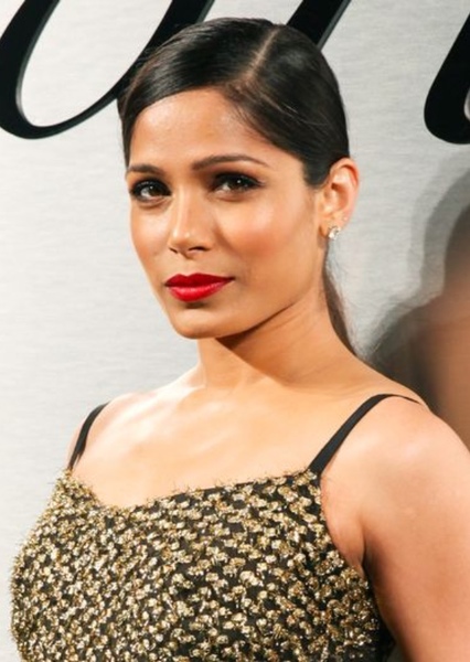 Freida Pinto photo