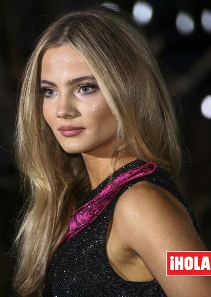 Freya Allan photo