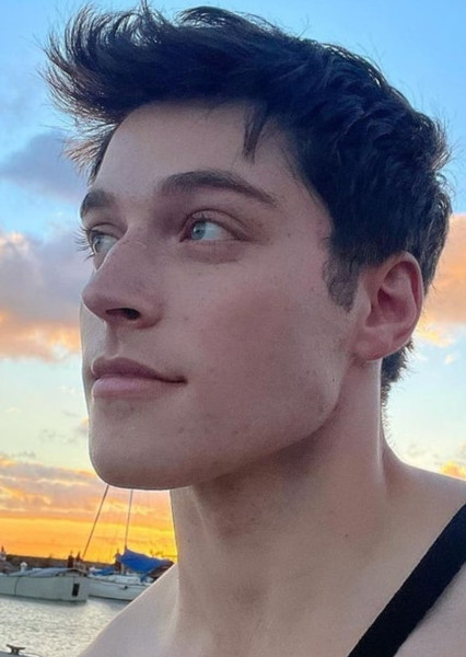 Froy Gutierrez photo