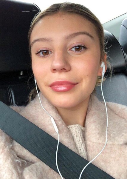 Genevieve Hannelius photo