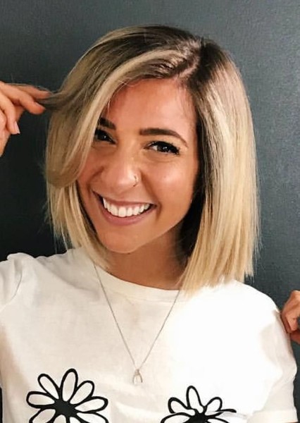 Gabbie Hanna photo