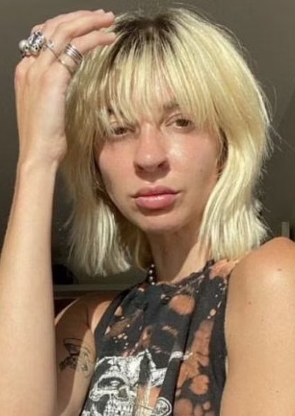 Gabbie Hanna photo