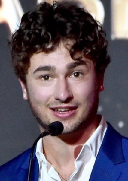 Gabriel LaBelle photo