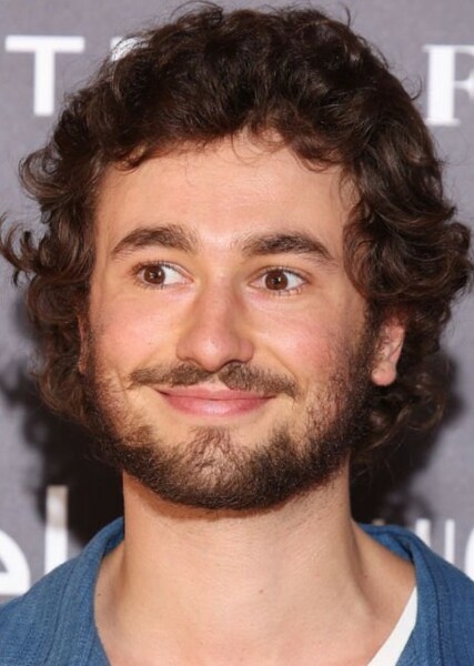 Gabriel LaBelle photo