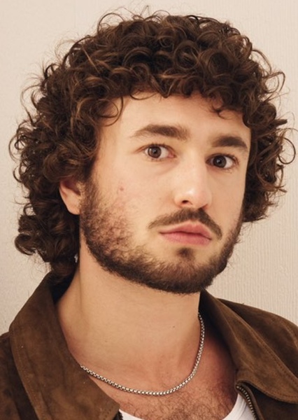 Gabriel LaBelle photo