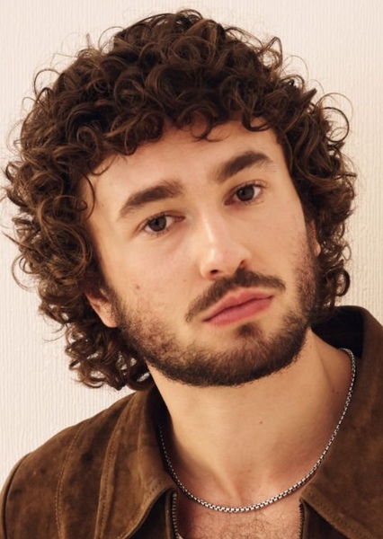 Gabriel LaBelle photo