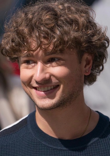 Gabriel LaBelle photo