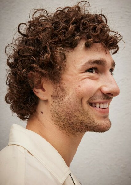 Gabriel LaBelle photo