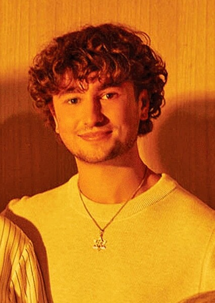 Gabriel LaBelle photo