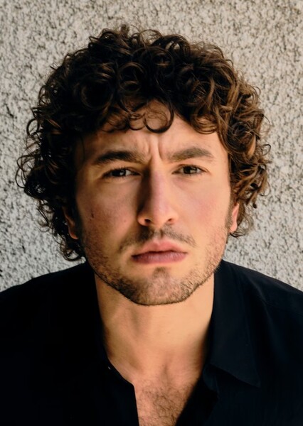 Gabriel LaBelle photo