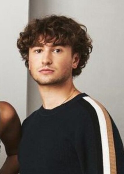 Gabriel LaBelle photo