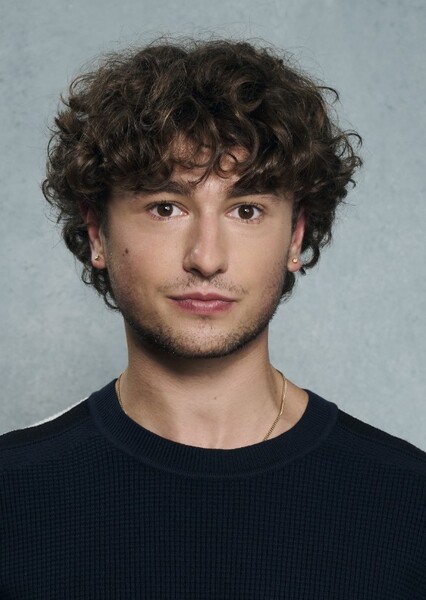 Gabriel LaBelle photo