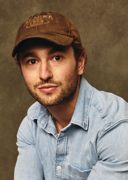 Gabriel LaBelle photo