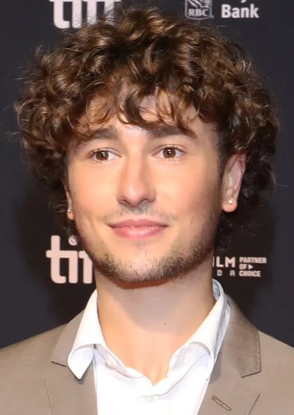Gabriel LaBelle photo