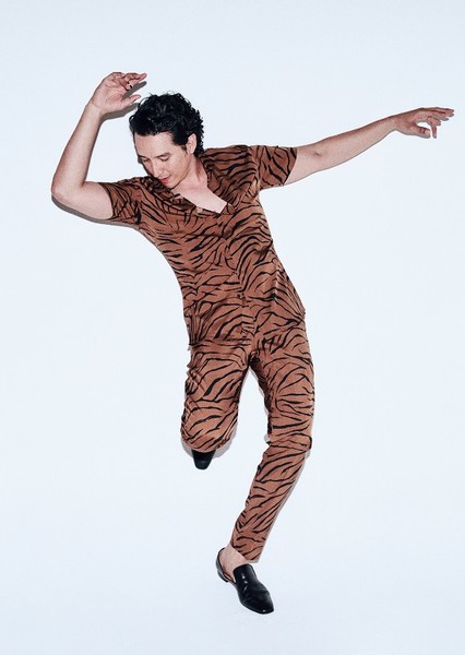 Gabriel Luna photo