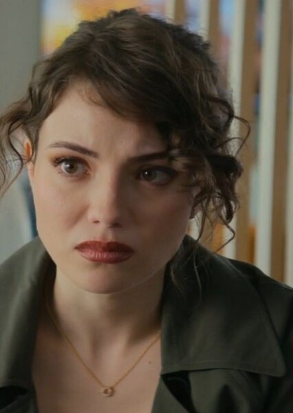 Police Detective Stella Shaw