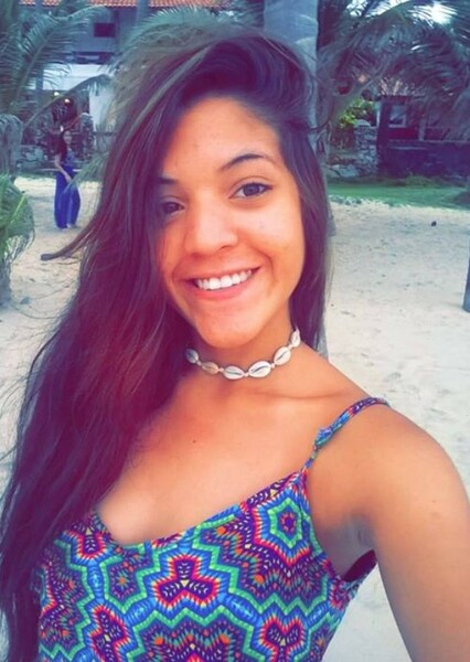 Gabriela Dantas photo