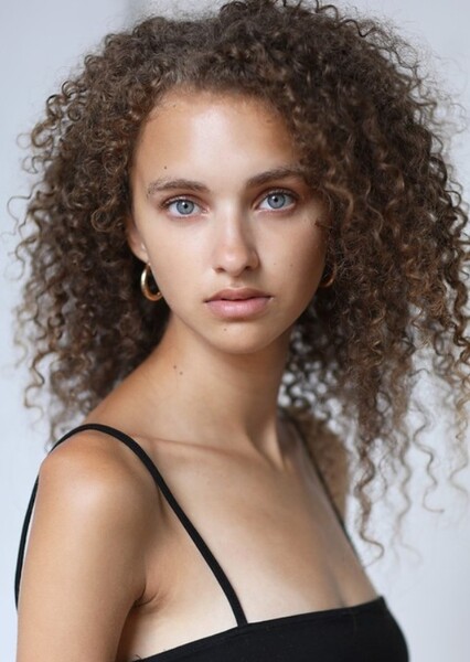 Gabriella Laws photo