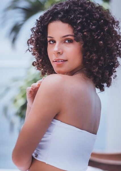 Gabriella Saraivah photo