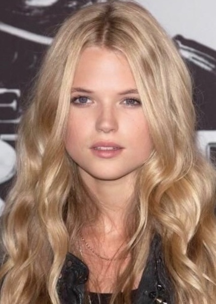 Gabriella Wilde photo