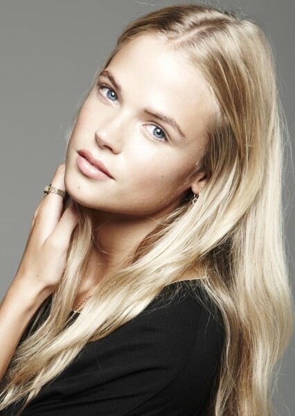 Gabriella Wilde photo