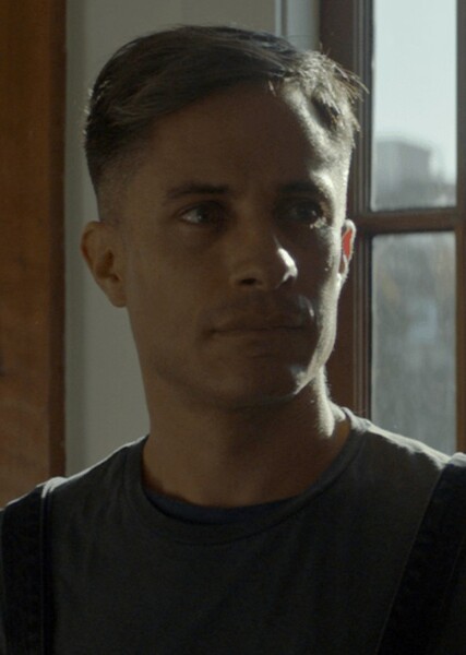 Gael García Bernal photo
