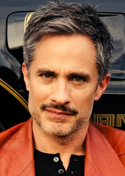 Gael García Bernal photo