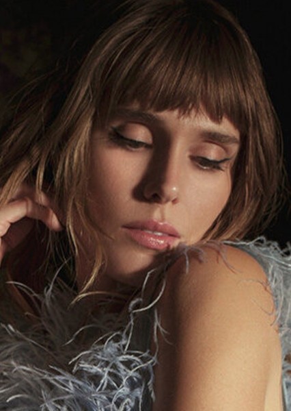 Gaia Weiss photo