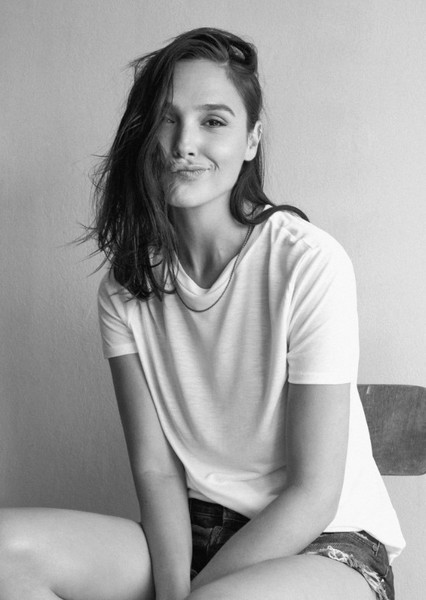 Gal Gadot photo