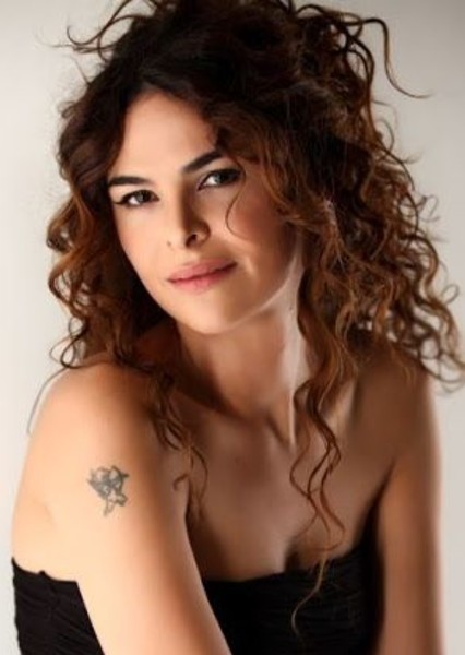 Gamze Topuz photo