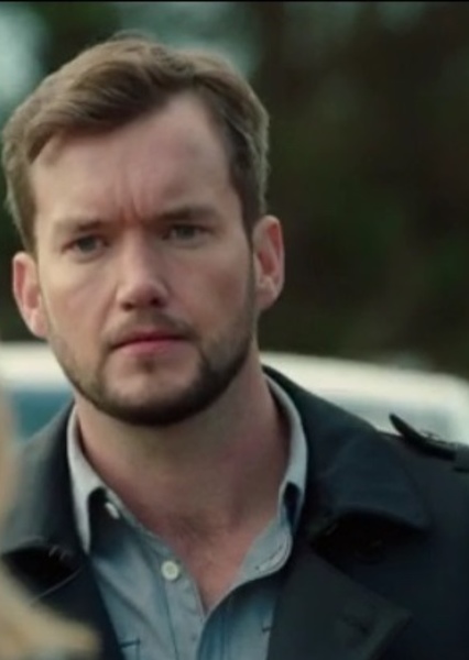 Gareth David-Lloyd photo