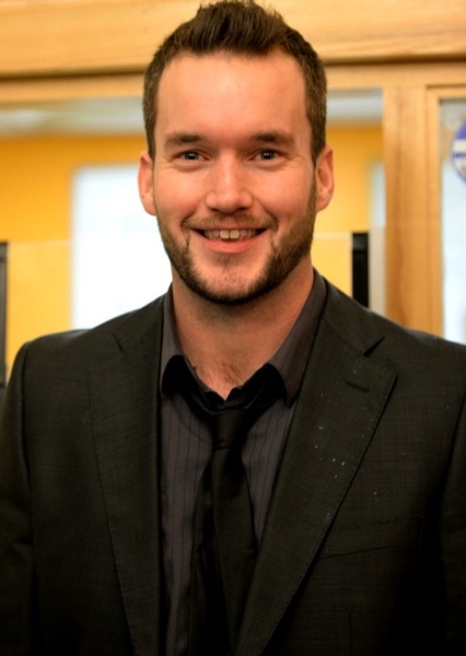 Gareth David-Lloyd photo