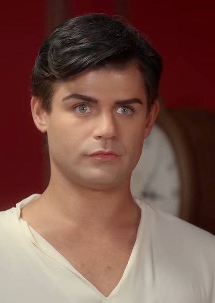 Garrett Clayton
