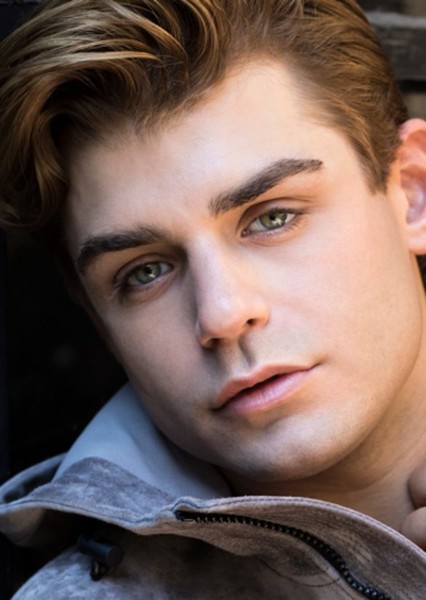 Garrett Clayton photo