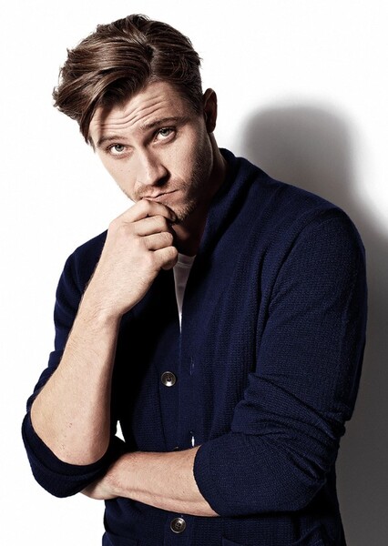 Garrett Hedlund photo