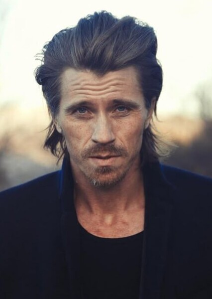 Garrett Hedlund photo