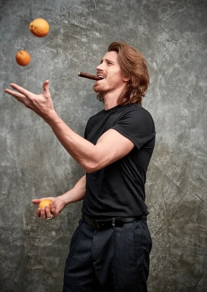Garrett Hedlund photo