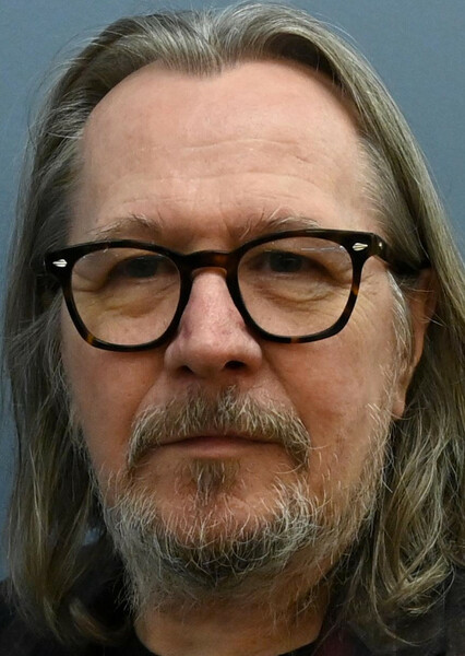Gary Oldman photo