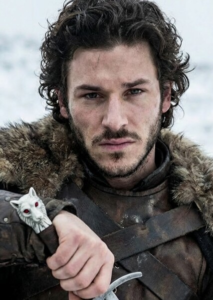 Gaspard Ulliel photo