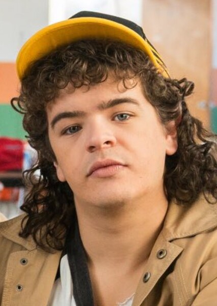 Gaten Matarazzo photo