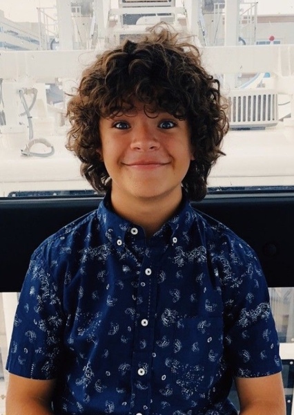 Gaten Matarazzo photo