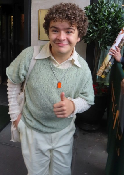 Gaten Matarazzo photo