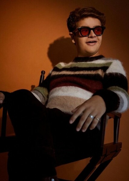 Gaten Matarazzo photo
