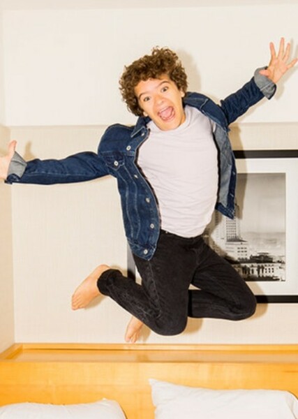 Gaten Matarazzo photo