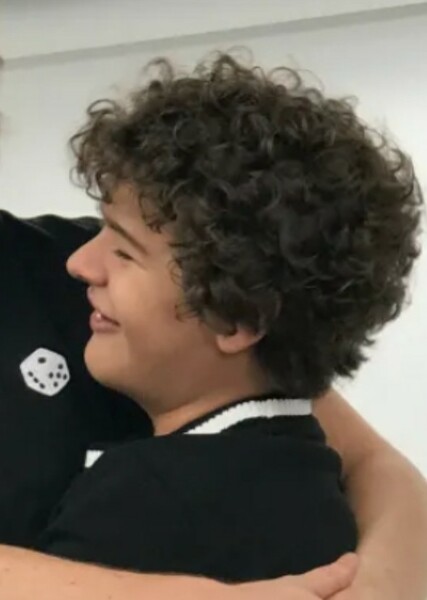 Gaten Matarazzo photo