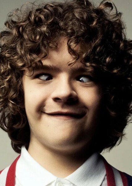 Gaten Matarazzo photo