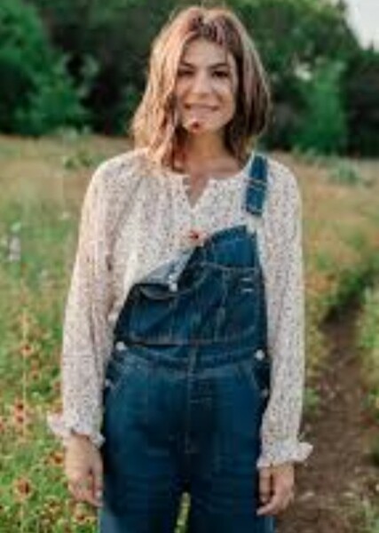 Genevieve Padalecki photo